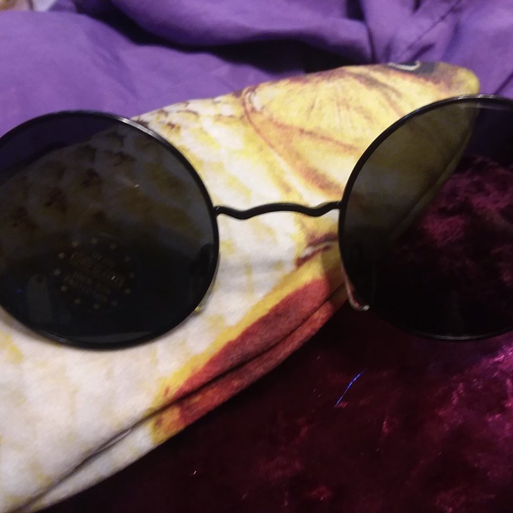 New Italian Made Lennon Style Glasses - Picture 4 of 8